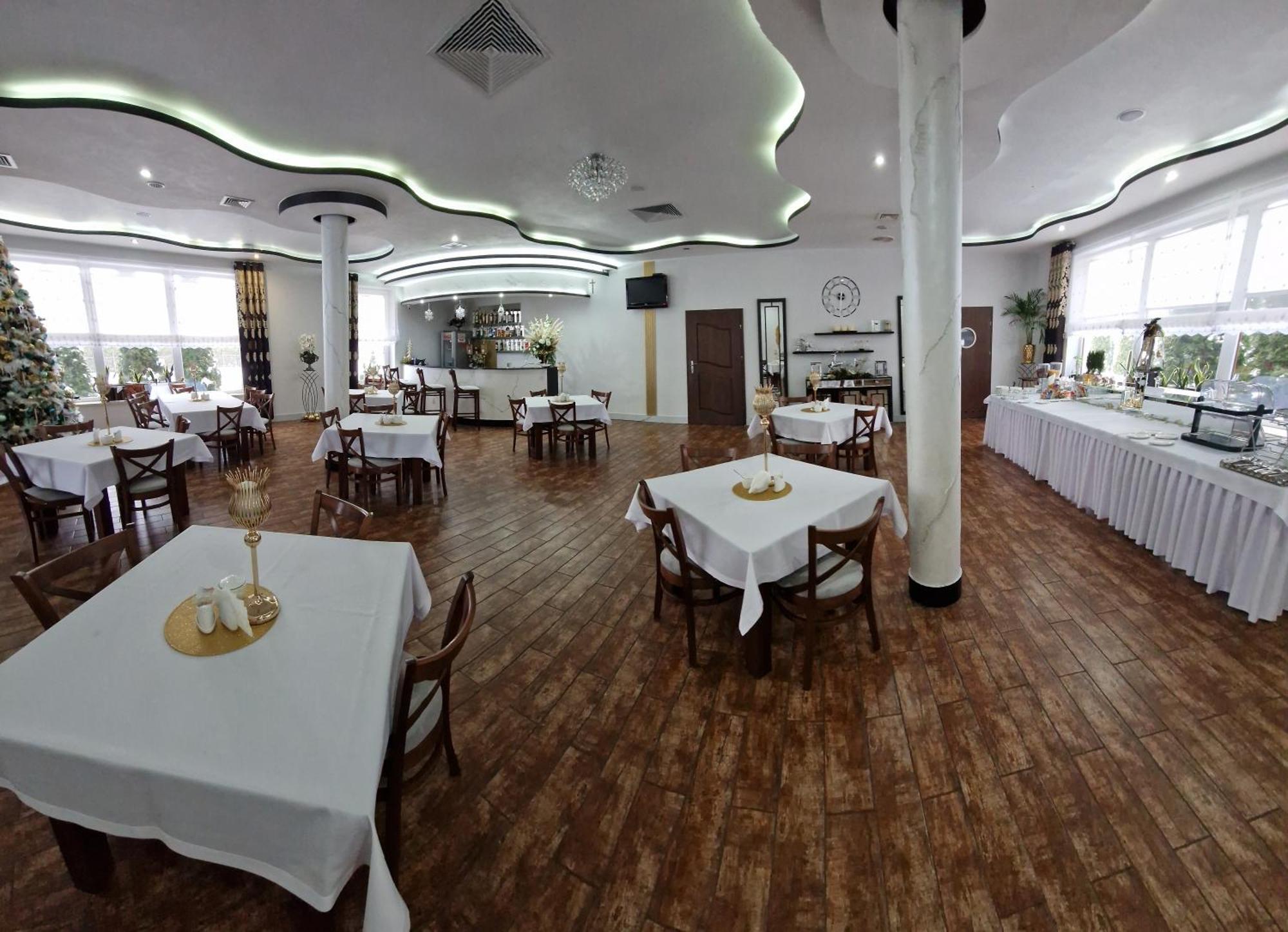 Cynamon Hotel Nowy Sącz Exterior foto